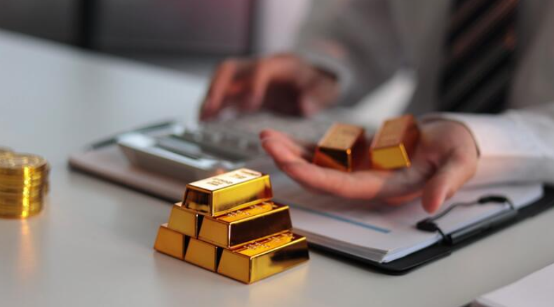 Investing in Gold: Strategies for Modern Financial Security